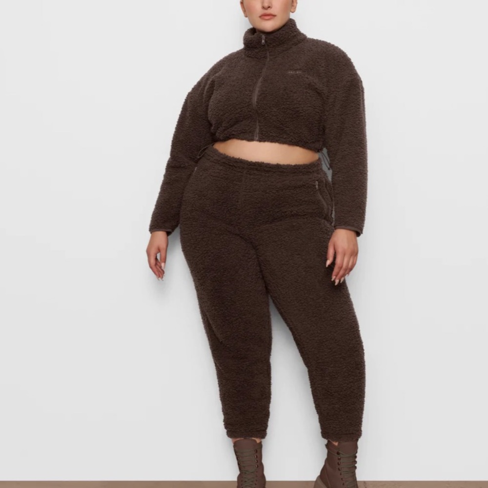 SKIMS Teddy High Pile Fleece Crop Jacket and Joggers Espresso (Set)